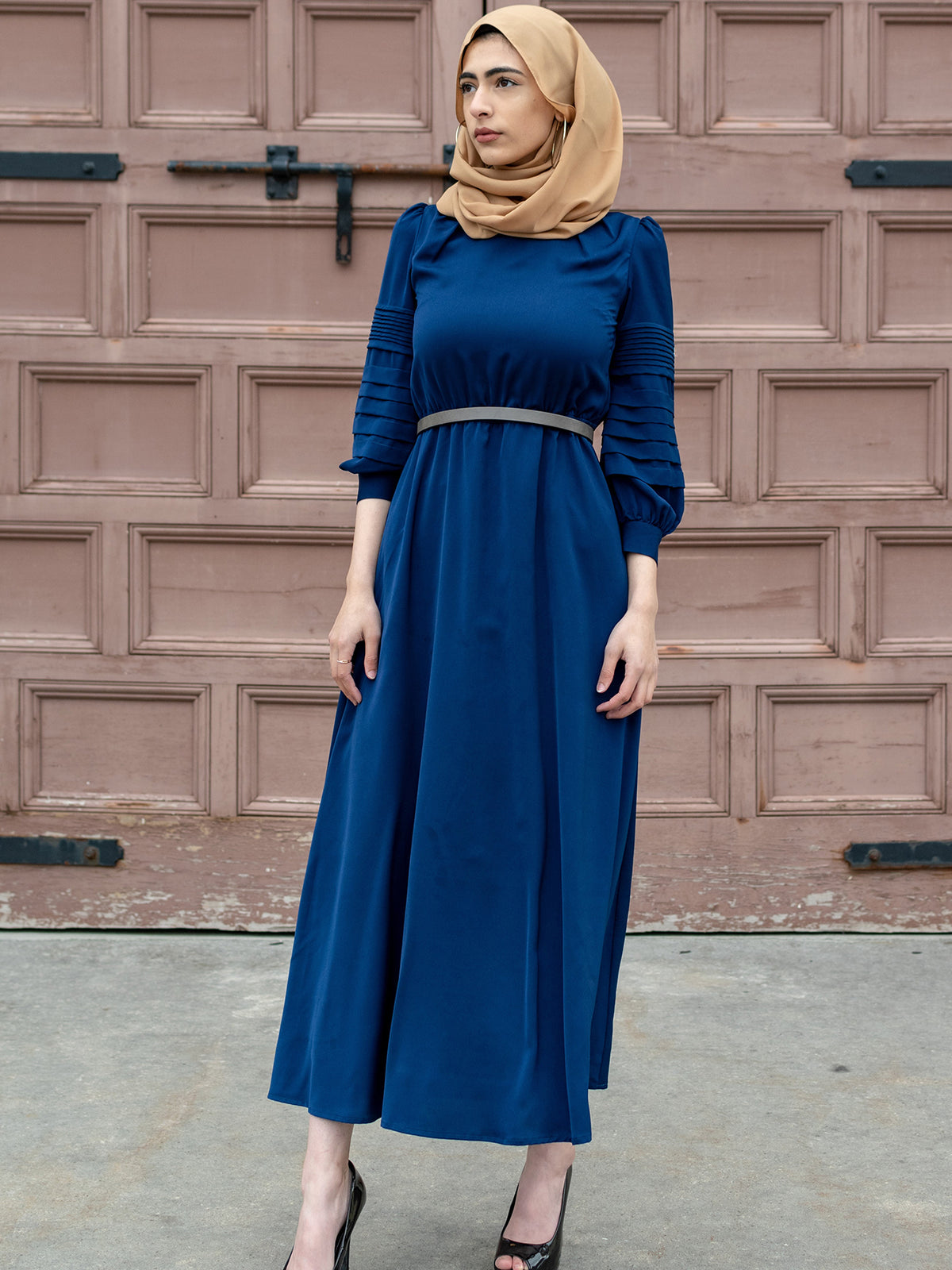 Pleated Sleeve Maxi Dress|